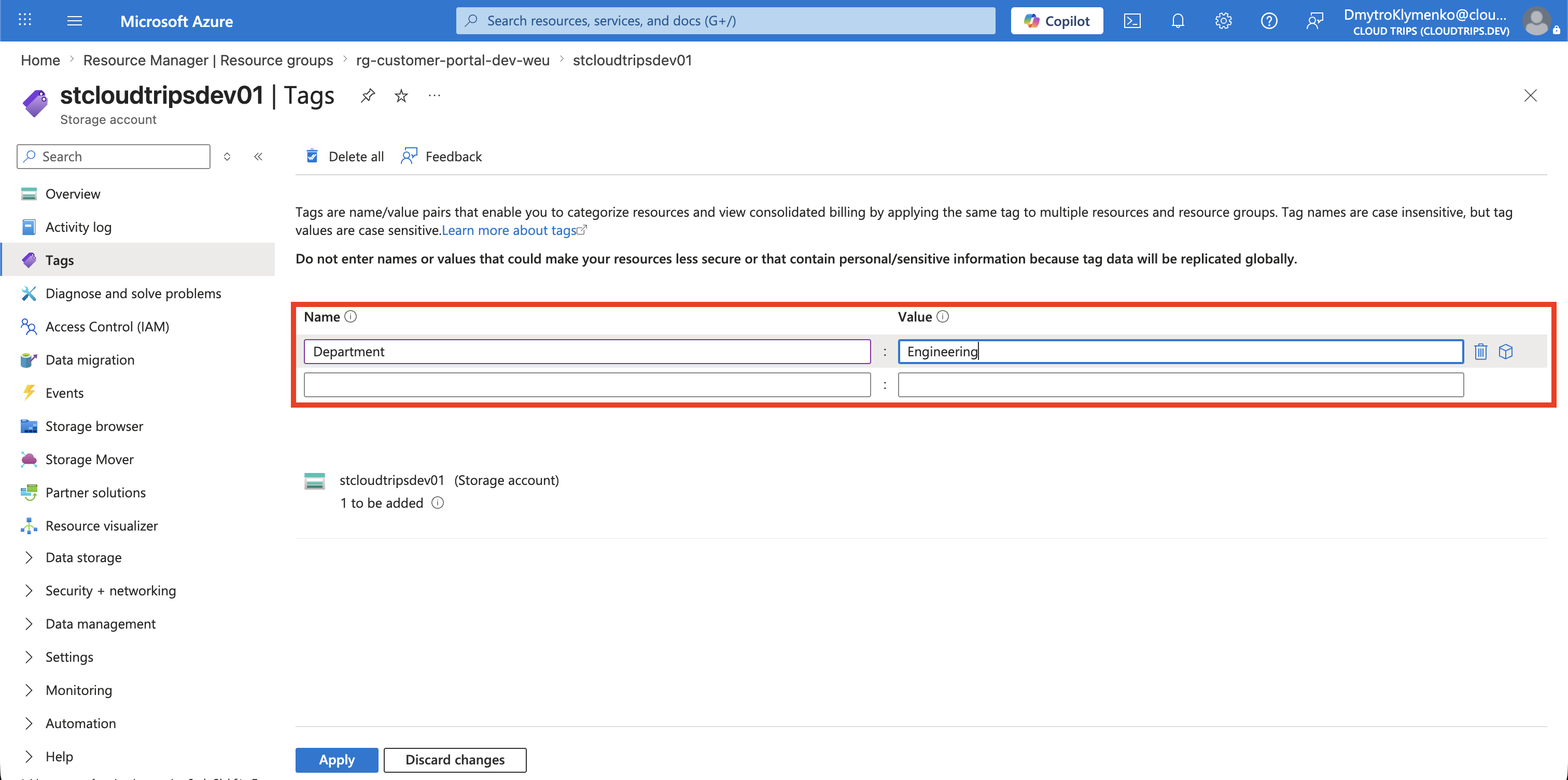 Storage account with the Department Engineering tag