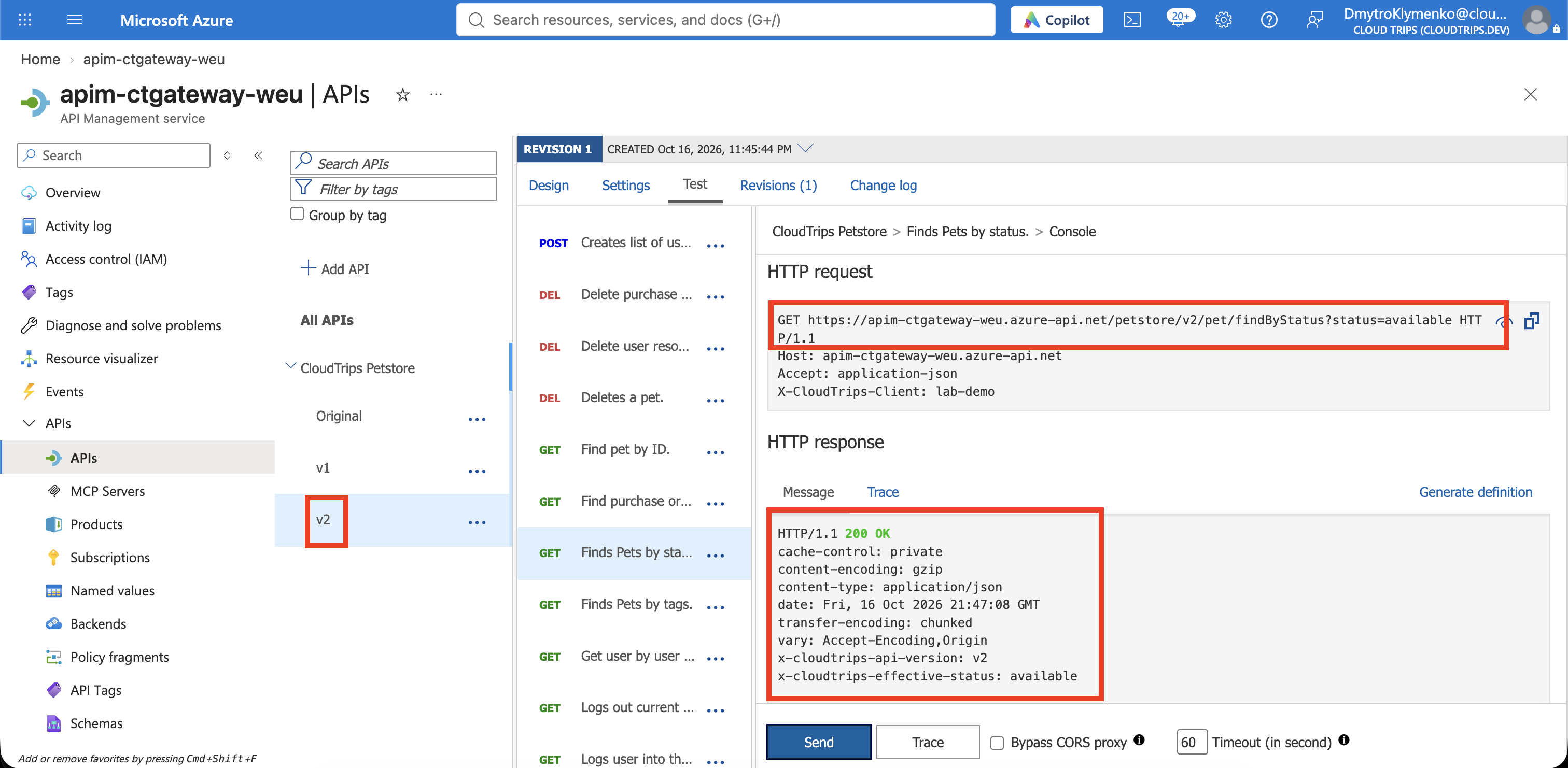 Erfolgreicher v2-Test mit versionierter Anfrage-URL und dem Antwortheader X-CloudTrips-API-Version v2.