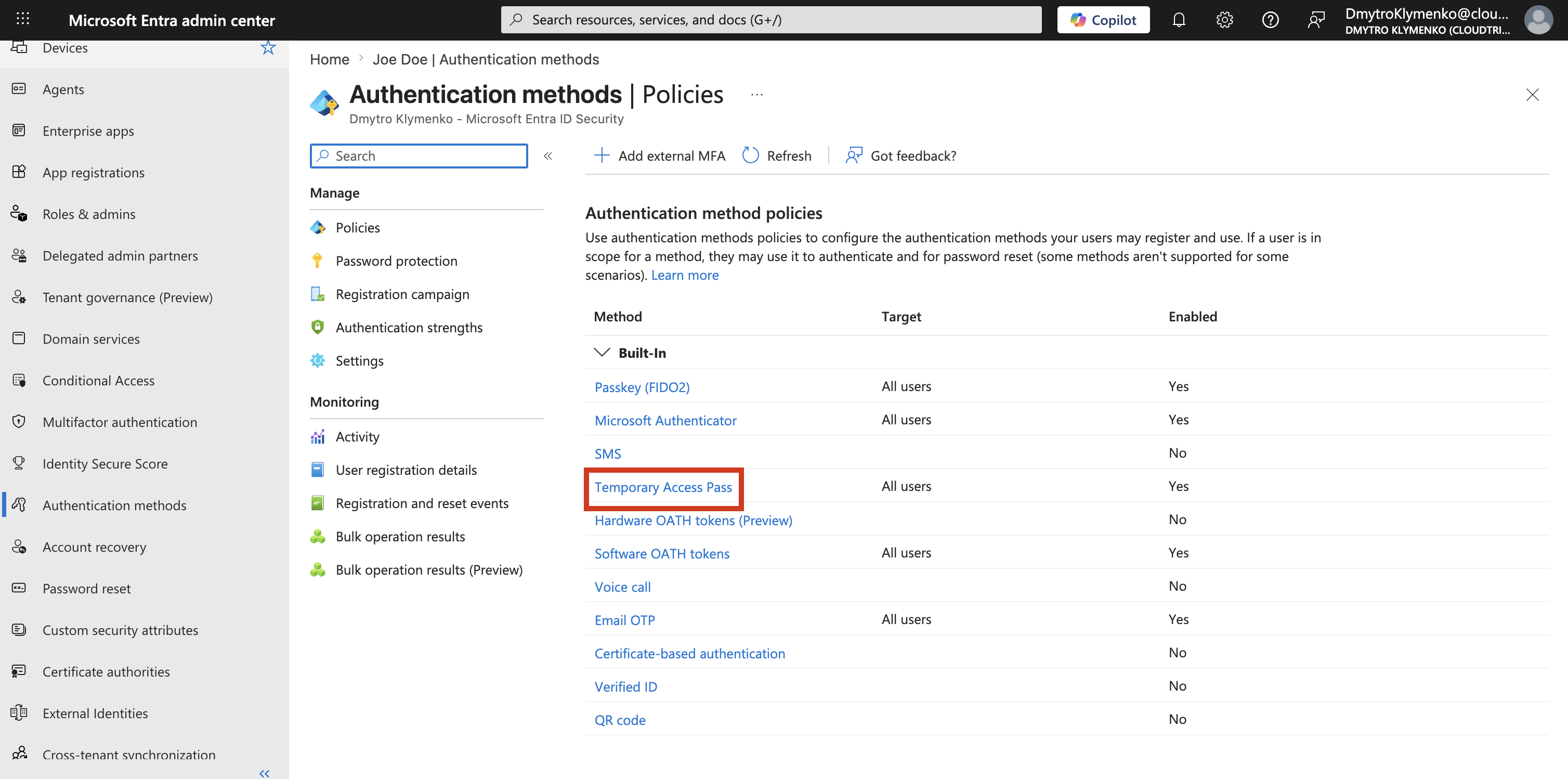 Microsoft Entra Authentication methods policy-Seite mit Temporary Access Pass als verfügbarer Authentifizierungsmethode