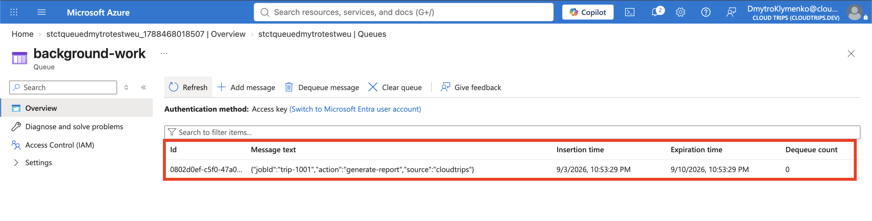 Queue background-work mit ausstehender generate-report-JSON-Nachricht und ihren Eigenschaften